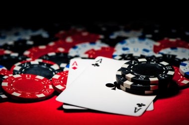Dragon Tiger Live dealer and card display on iran toto
